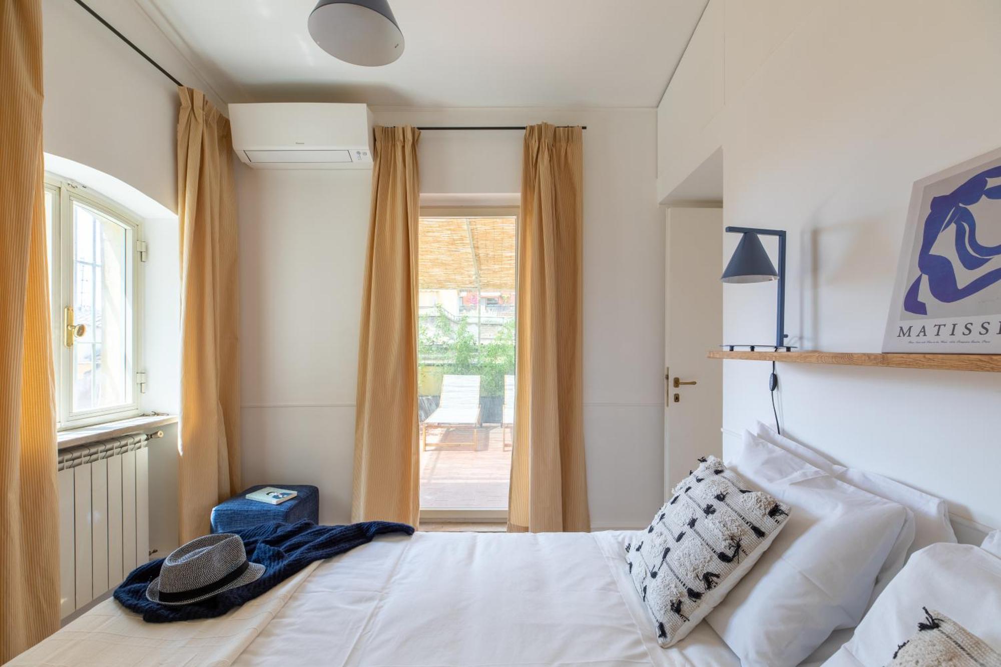 Appartement Iflat Trastevere Stylish 4 Bedroom Penthouse