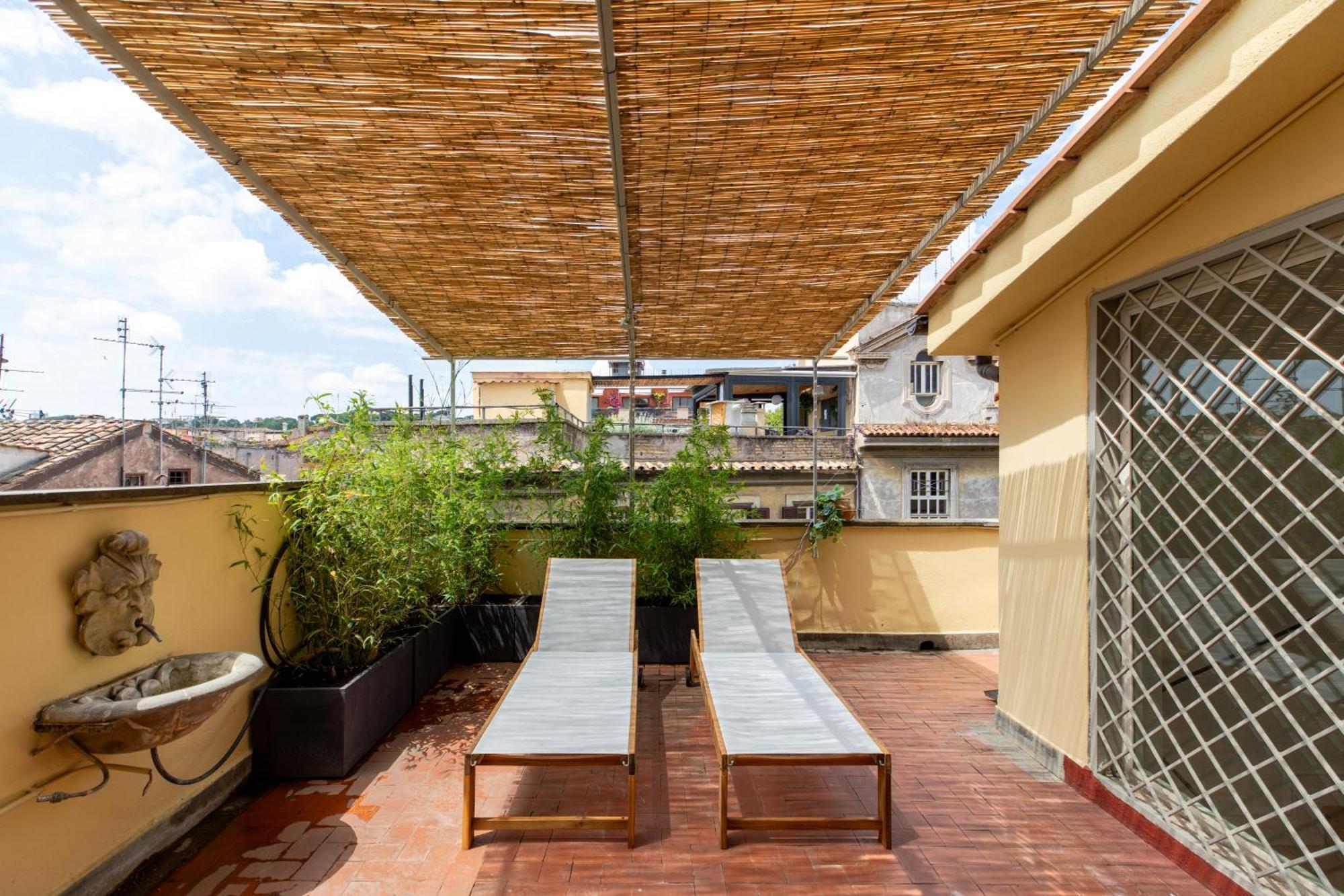 Iflat Trastevere Stylish 4 Bedroom Penthouse Appartement