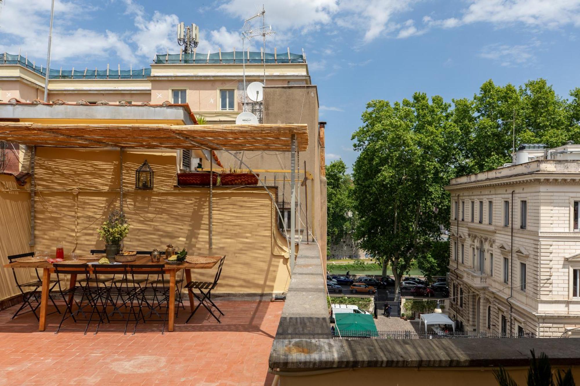 Appartement Iflat Trastevere Stylish 4 Bedroom Penthouse *